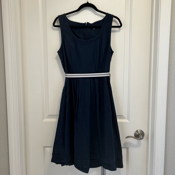 Banana Republic Dresses & Skirts - Banana Republic Dark Blue Midi Dress with White Belt